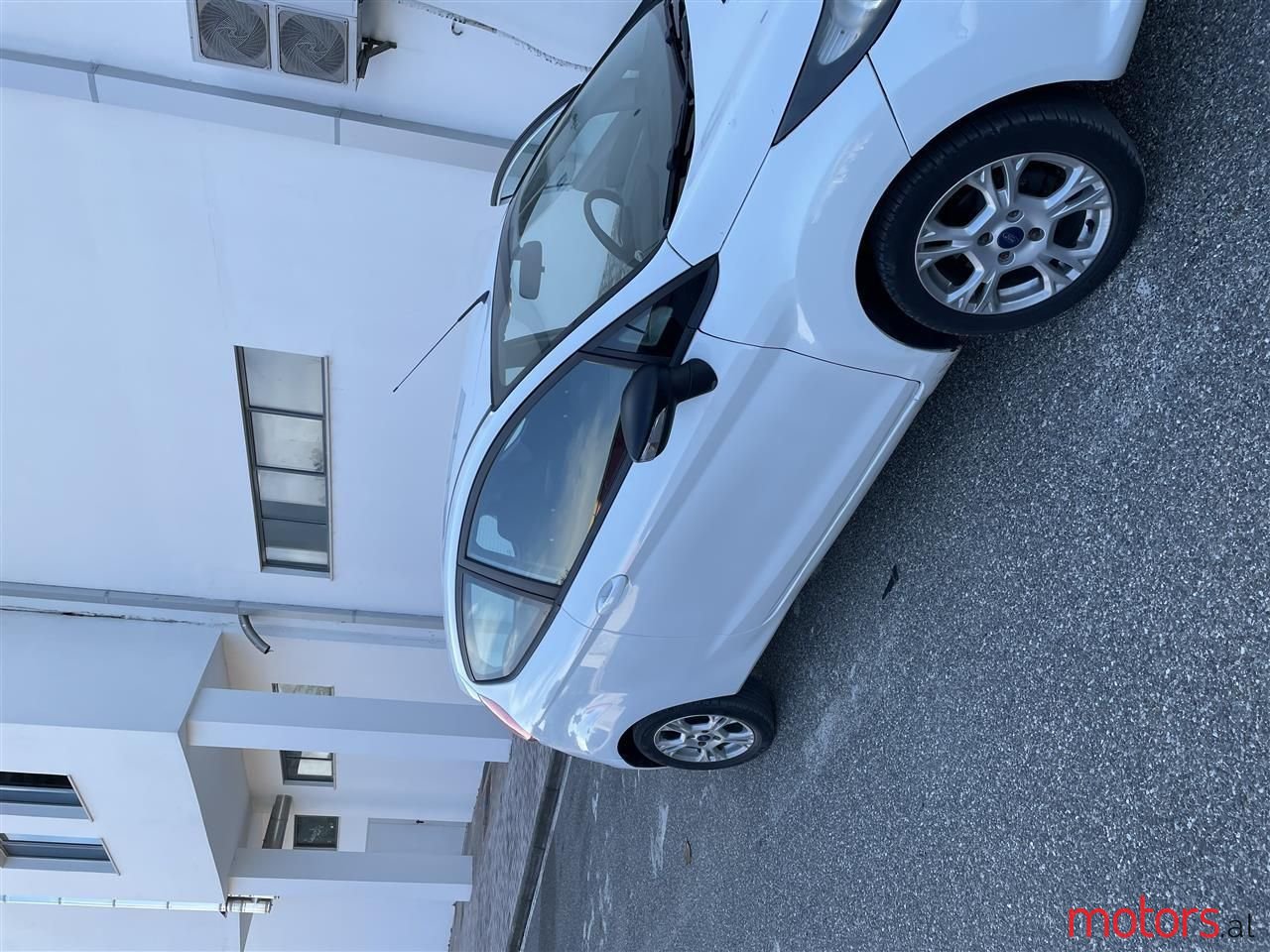 2012' Ford Fiesta photo #3