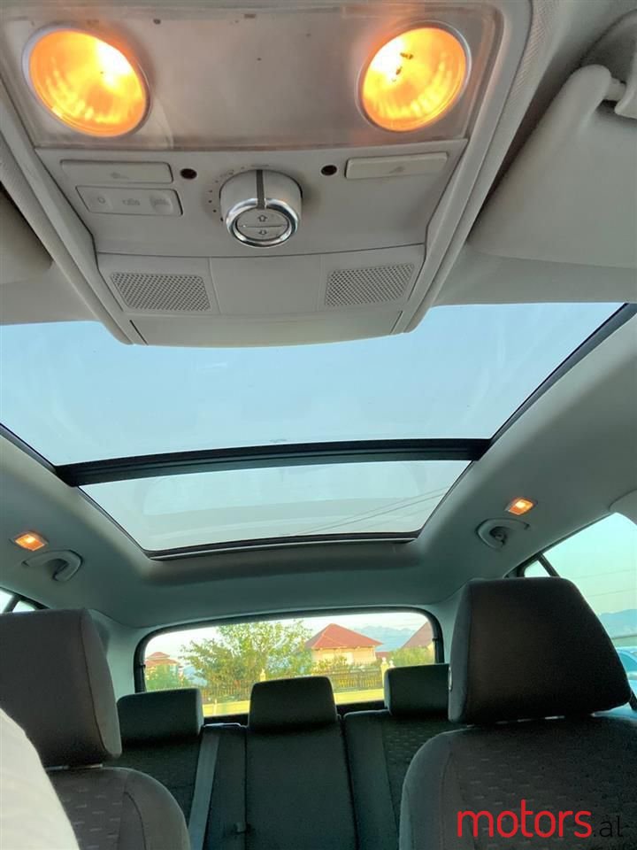 2009' Volkswagen Tiguan photo #6