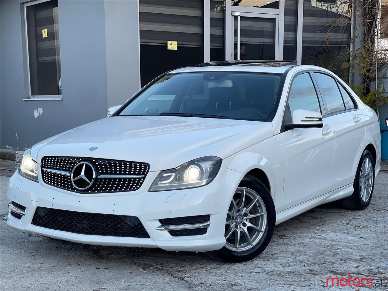 2013' Mercedes-Benz C 220 photo #2