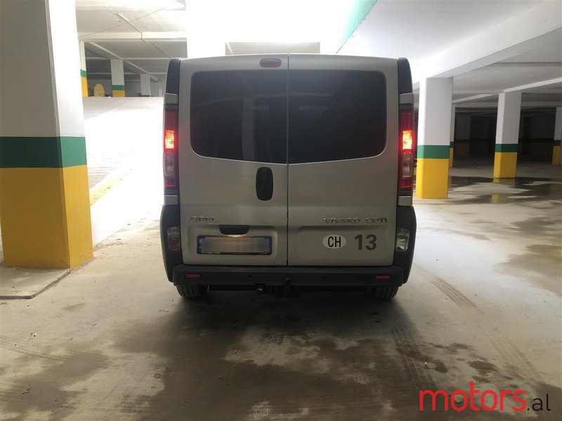 2013' Opel Vivaro photo #5