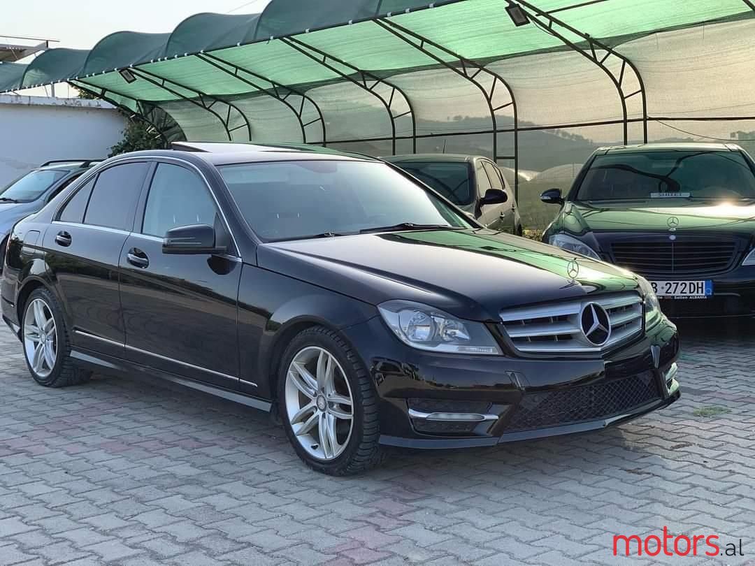 2012' Mercedes-Benz C 250 photo #1