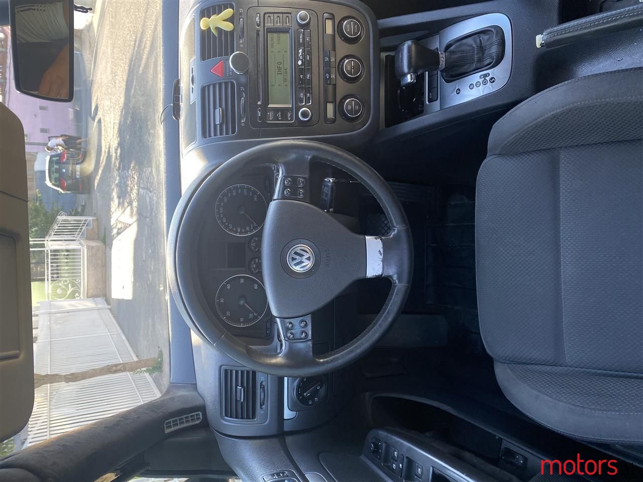 2006' Volkswagen Golf photo #3