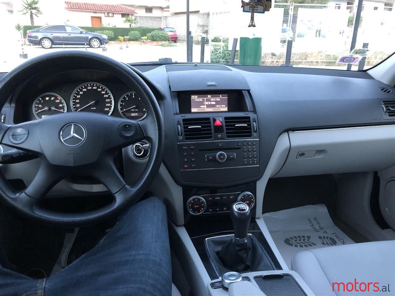 2008' Mercedes-Benz 200 photo #3