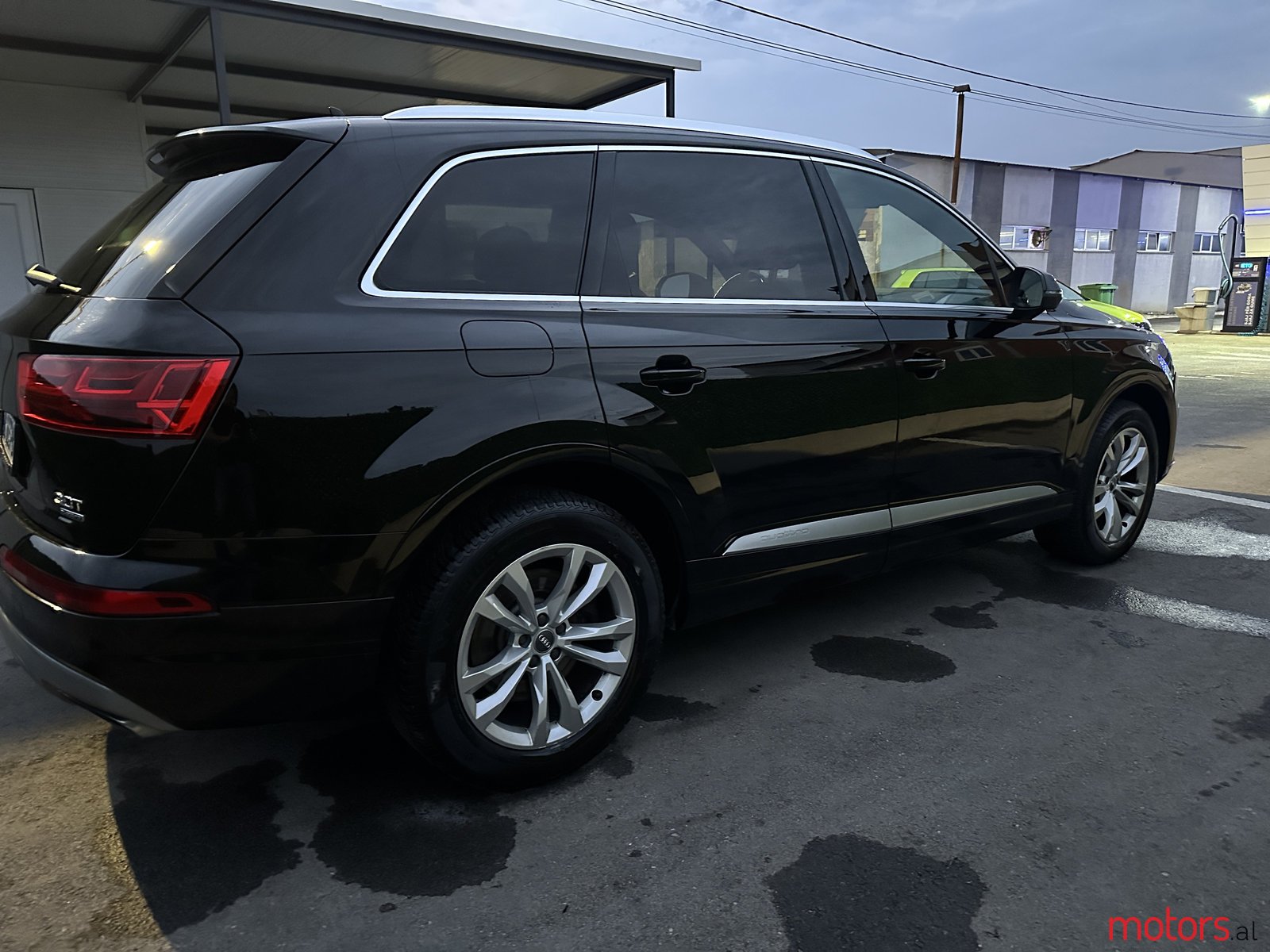 2017' Audi Q7 photo #6