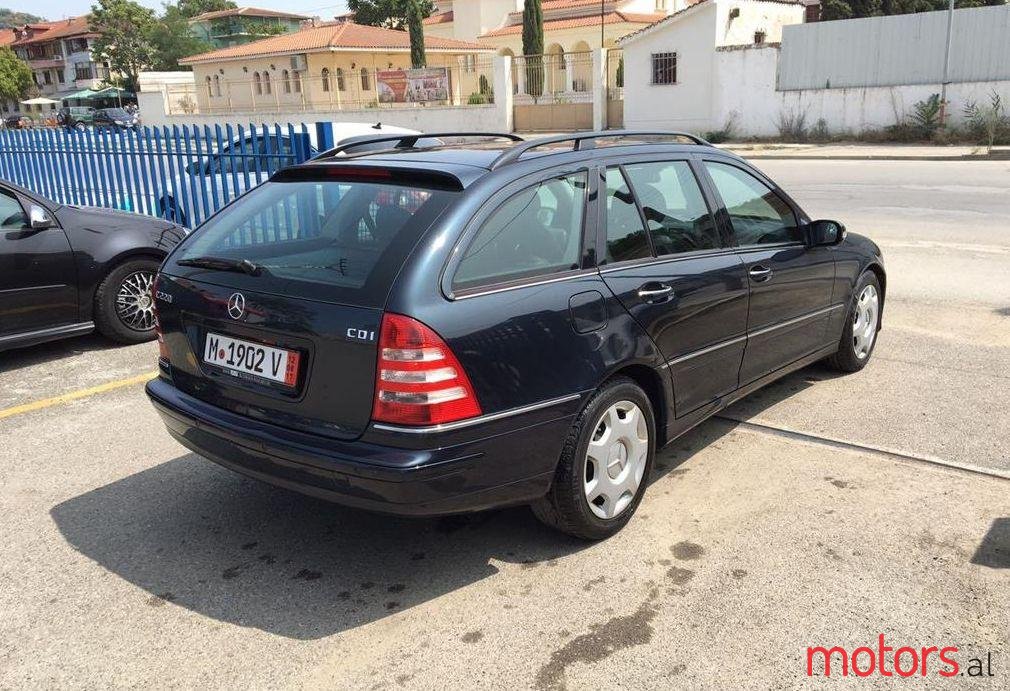 2004' Mercedes-Benz C 220 photo #1