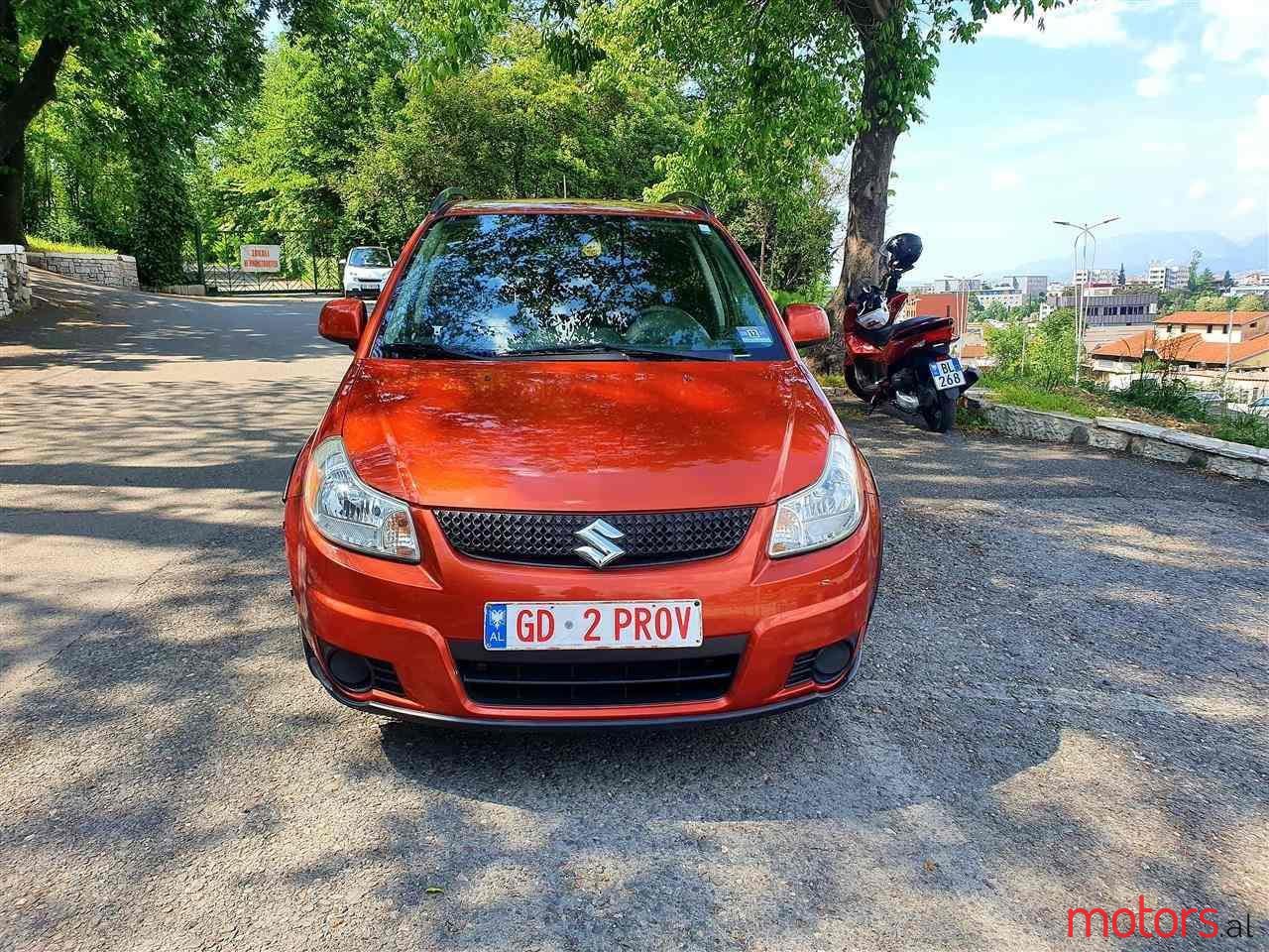 2011' Suzuki SX4 photo #3