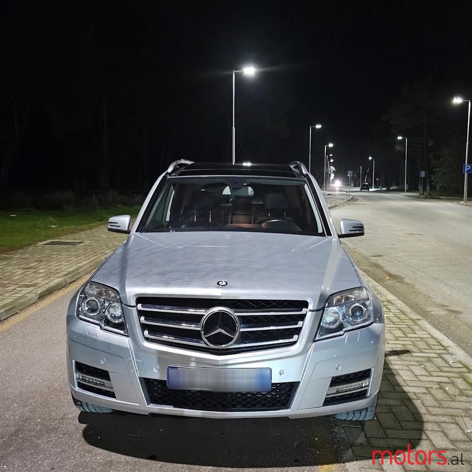 2011' Mercedes-Benz GLK 220 photo #2