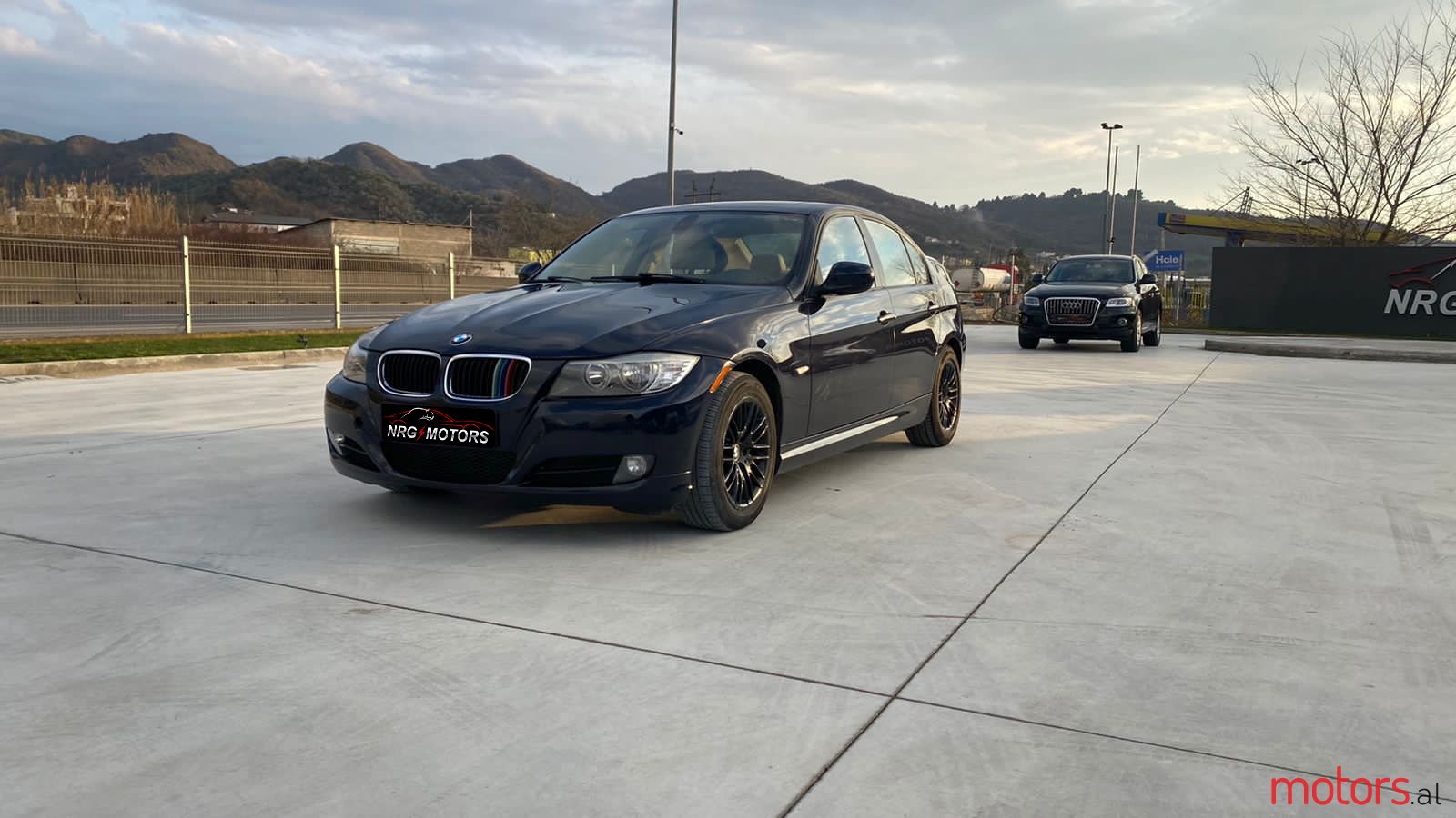 2010' BMW 323 photo #7