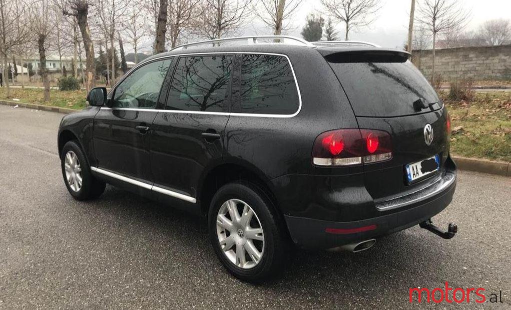 2007' Volkswagen Touareg photo #3