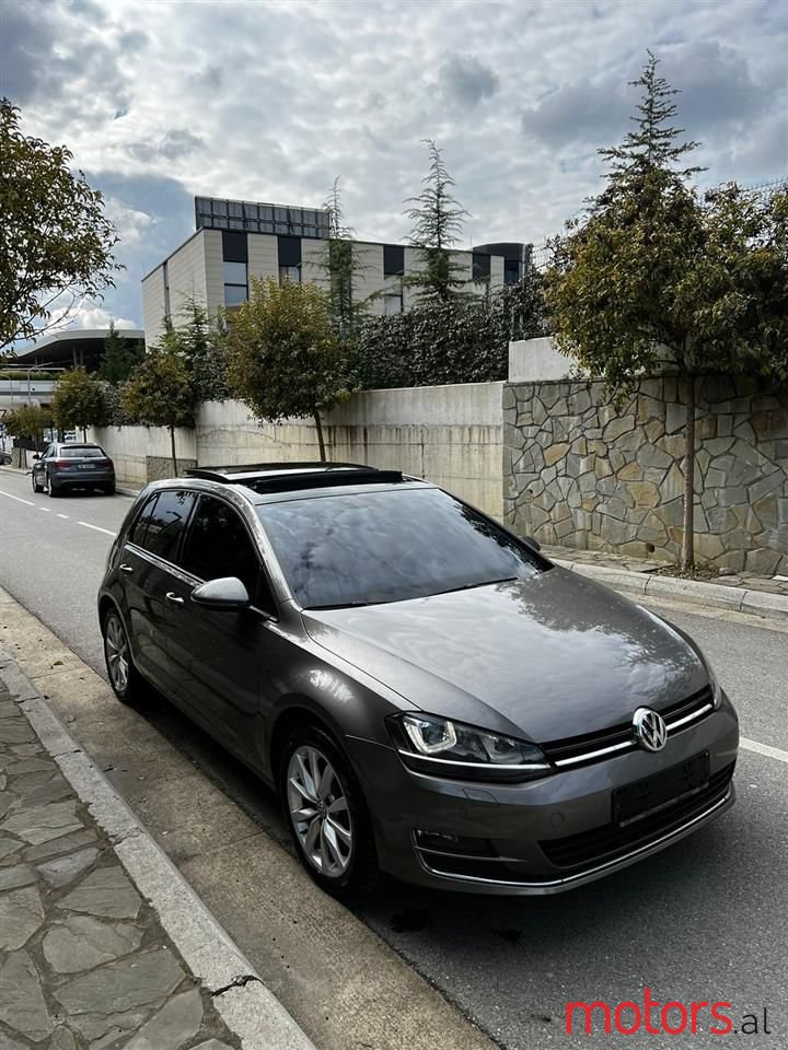 2016' Volkswagen Golf photo #5