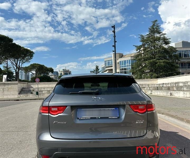 2017' Jaguar F-Pace photo #2