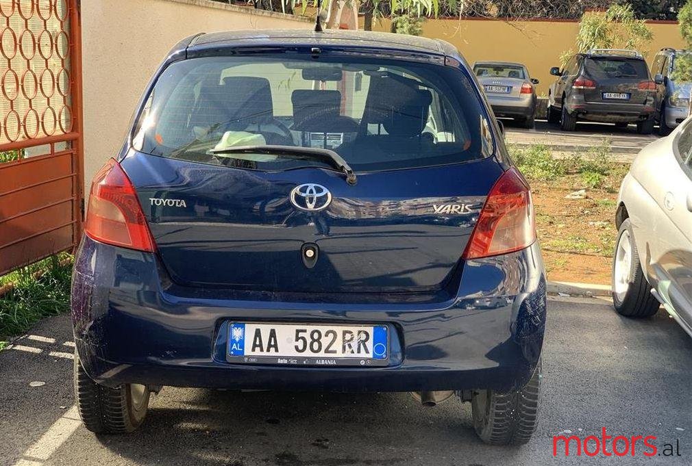 2007' Toyota Yaris photo #1