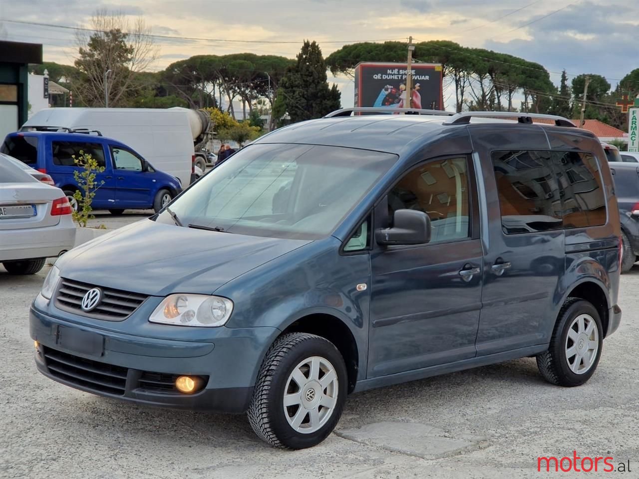 2007' Volkswagen Caddy photo #2
