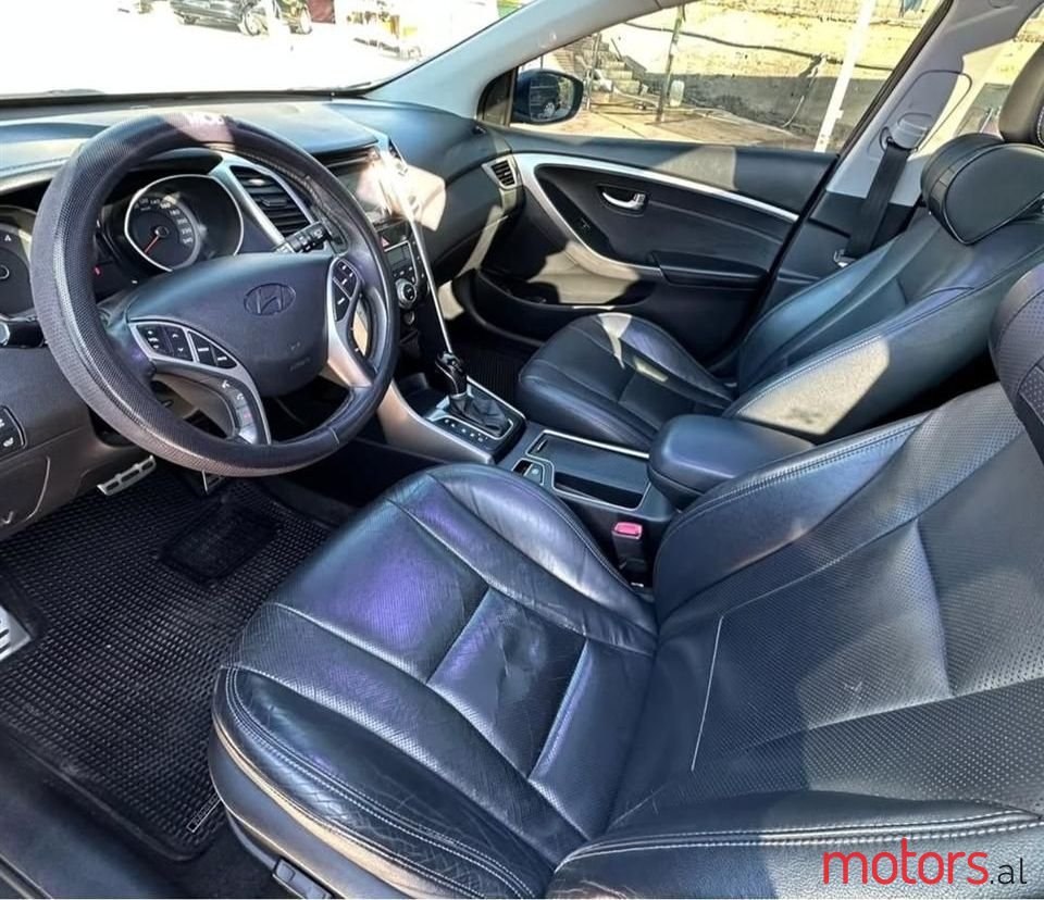 2012' Hyundai i30 photo #4