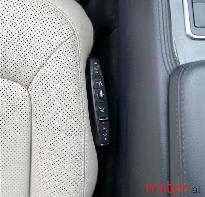 2012' Mercedes-Benz CLS 55 AMG photo #5