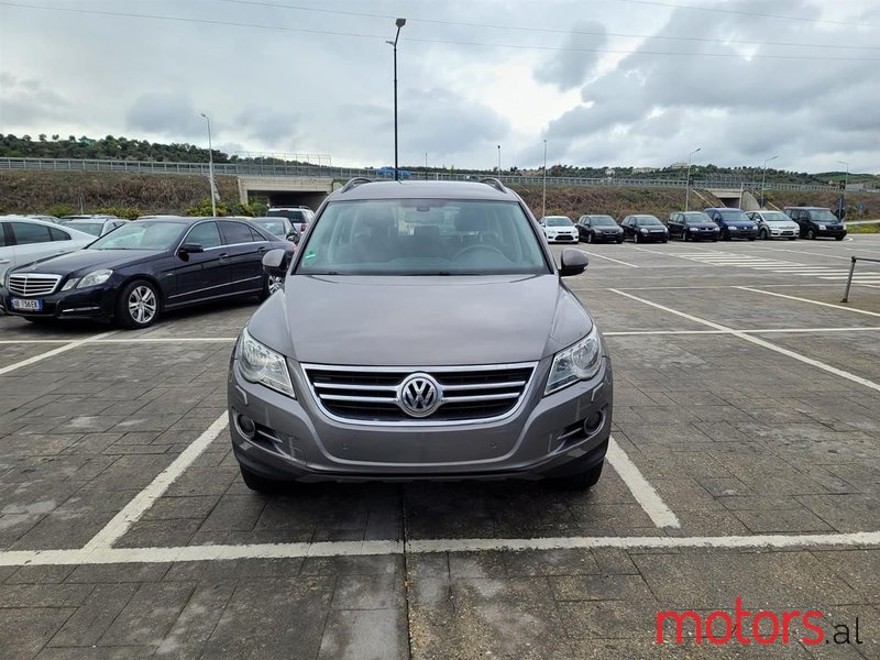 2009' Volkswagen Tiguan photo #3