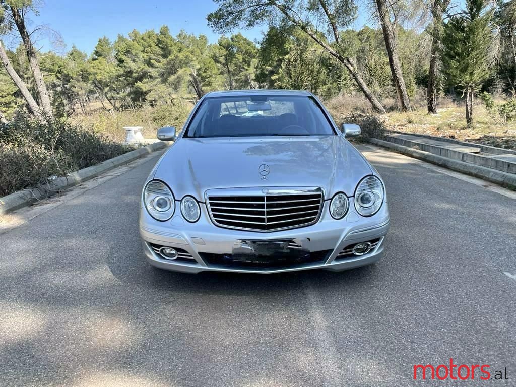 2007' Mercedes-Benz E 220 photo #3