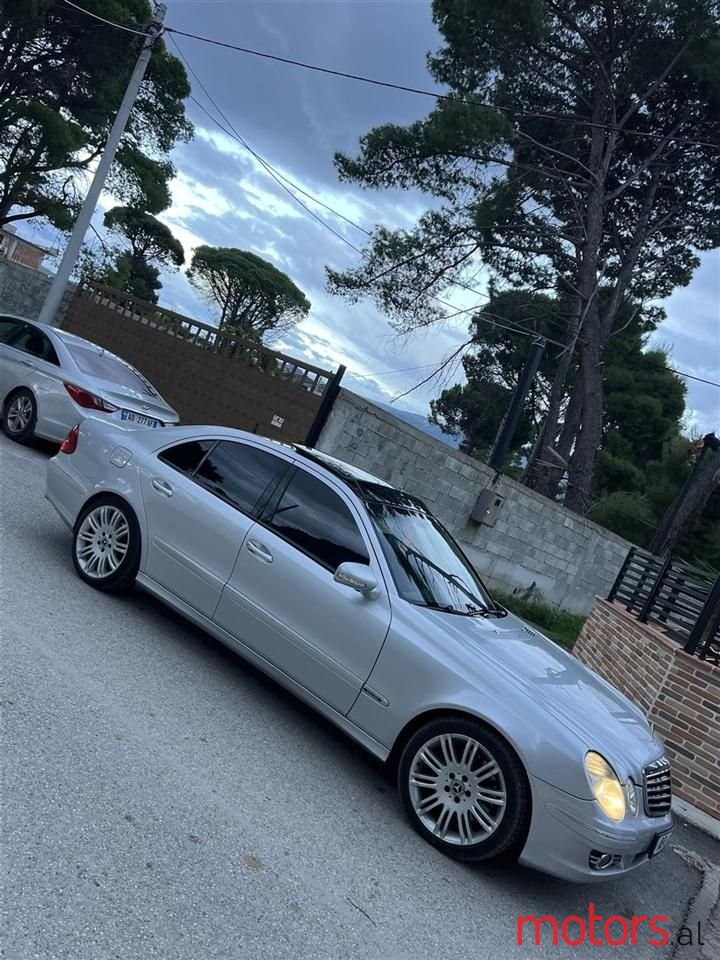 2008' Mercedes-Benz E 280 photo #2