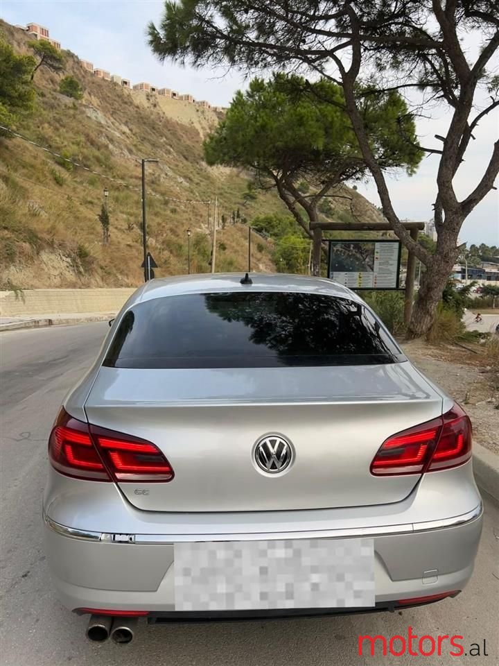 2013' Volkswagen Passat photo #3
