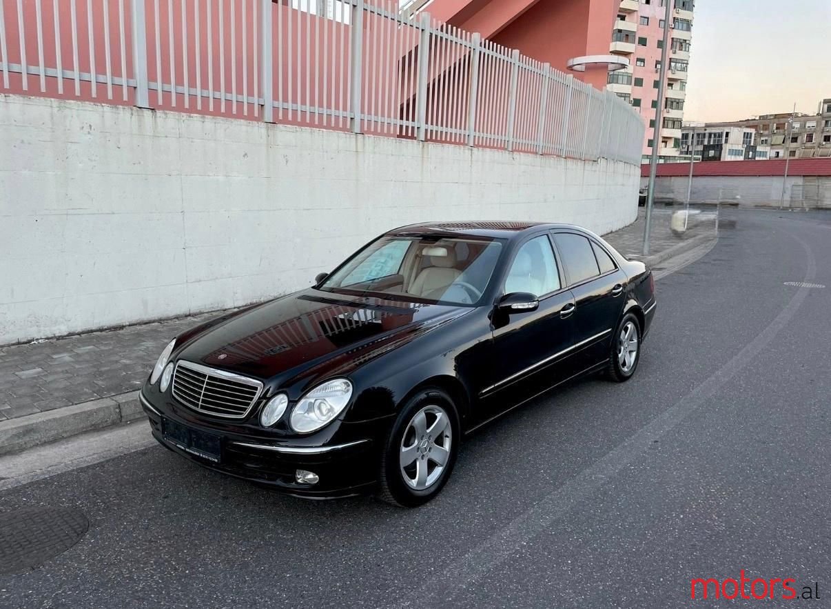 2005' Mercedes-Benz 220 photo #1