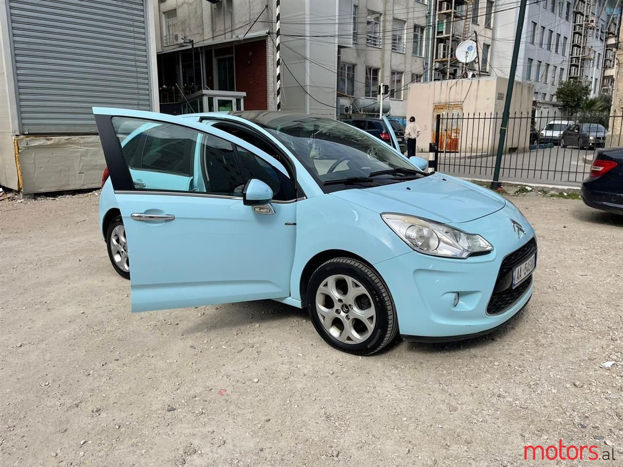 2011' Citroen C3 photo #2