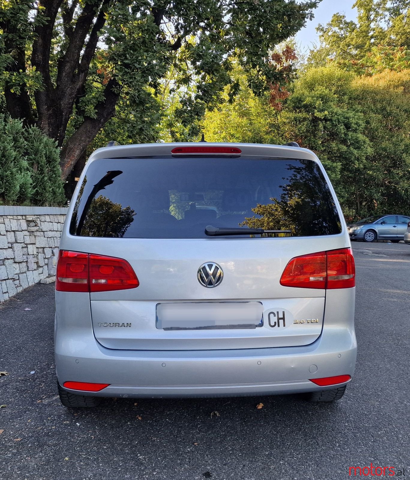 2014' Volkswagen Touran photo #6