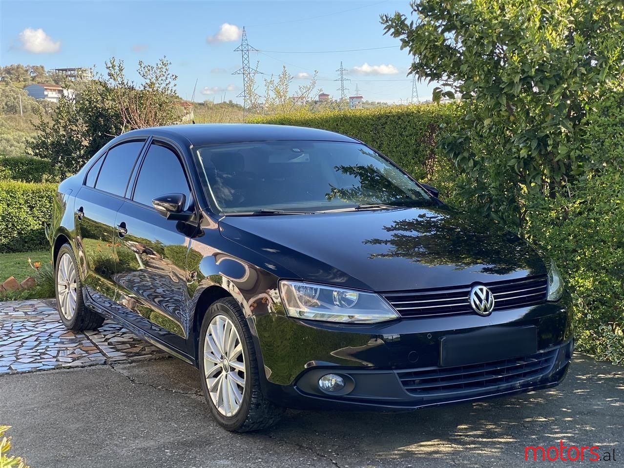 2012' Volkswagen Jetta photo #2