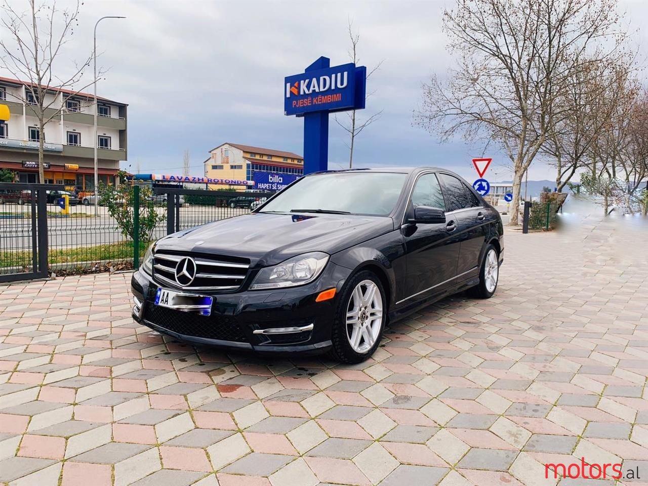 2009' Mercedes-Benz C 320 photo #1