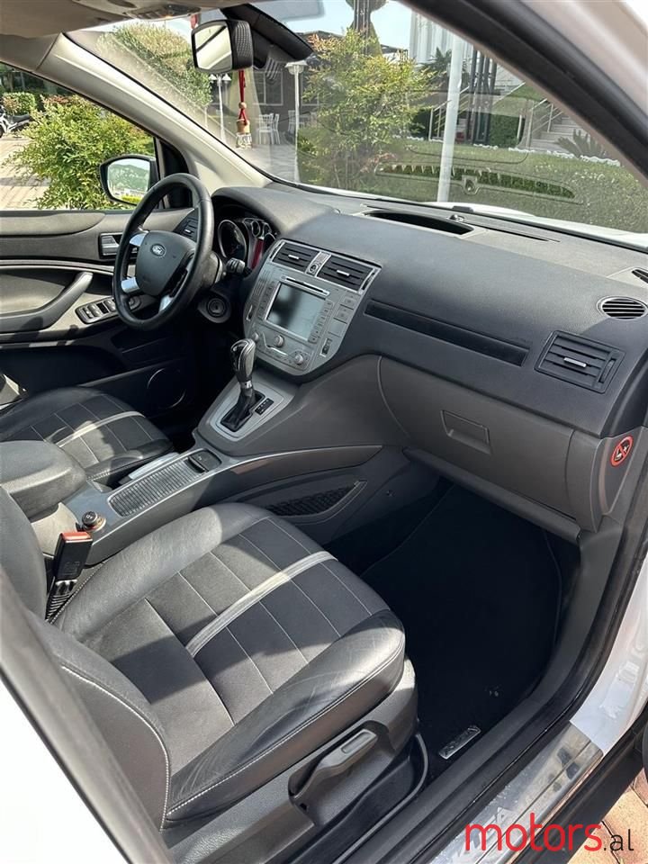 2011' Ford Kuga photo #2