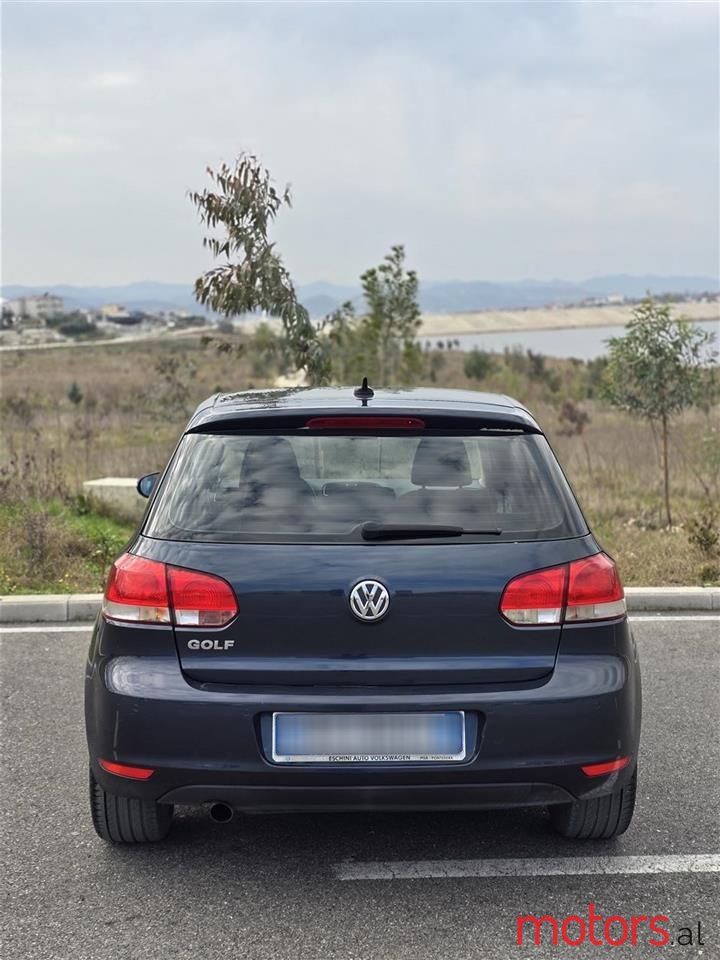 2010' Volkswagen Golf photo #5