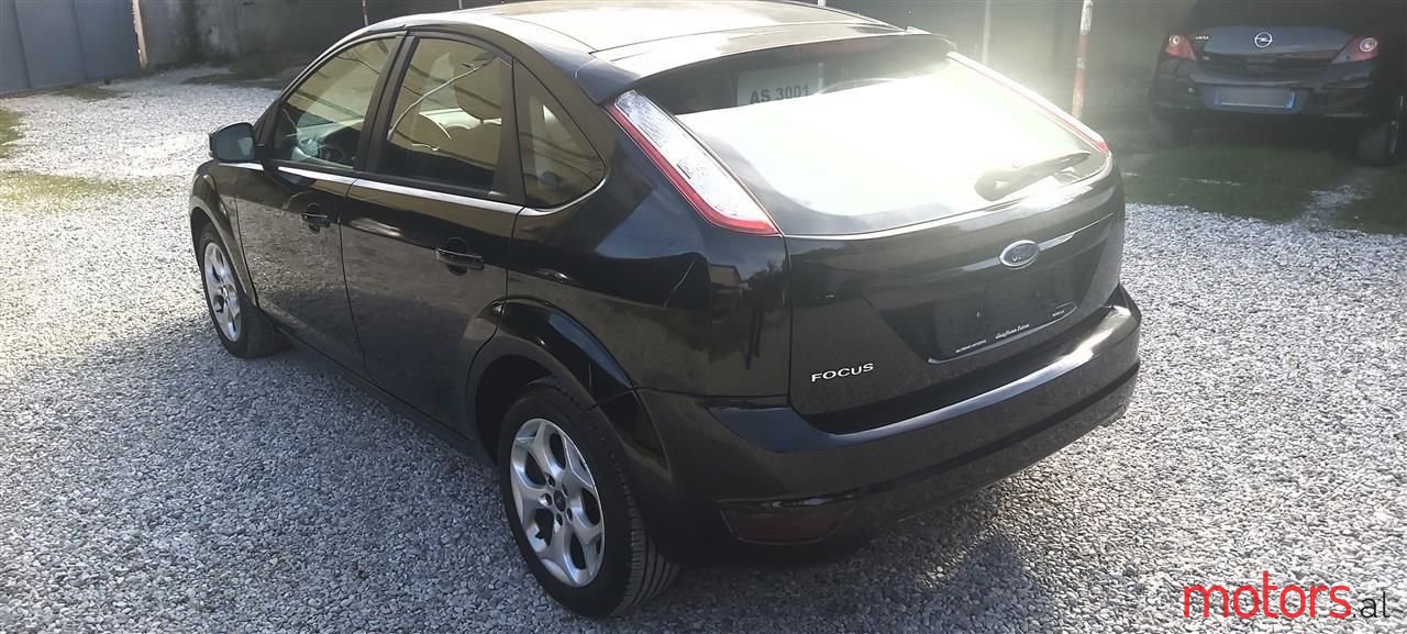 2011' Ford Focus photo #3