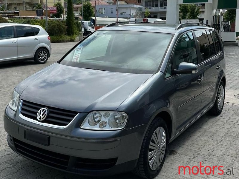 2006' Volkswagen Touran photo #1