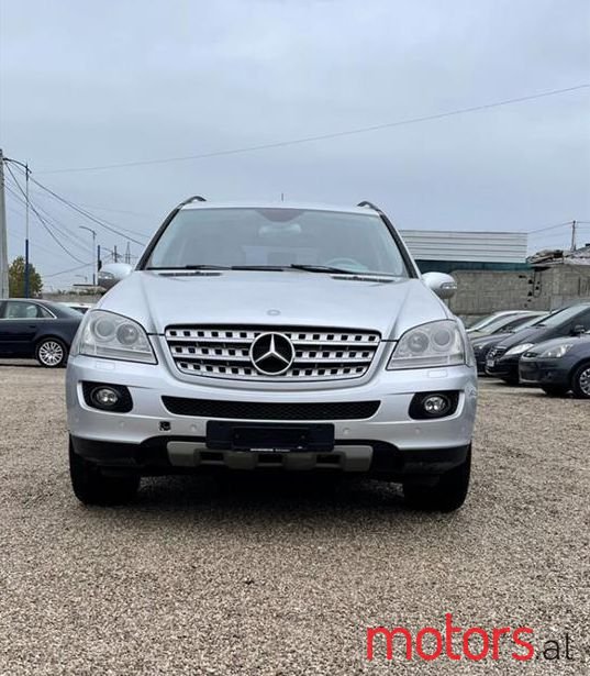 2005' Mercedes-Benz ML 320 photo #1