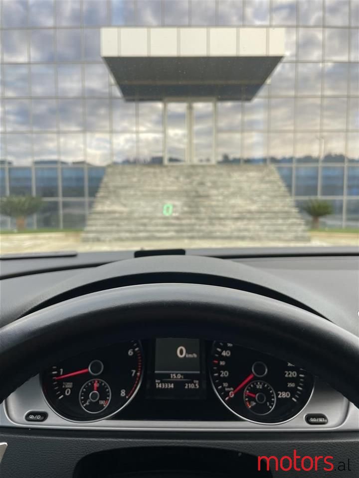 2013' Volkswagen photo #4