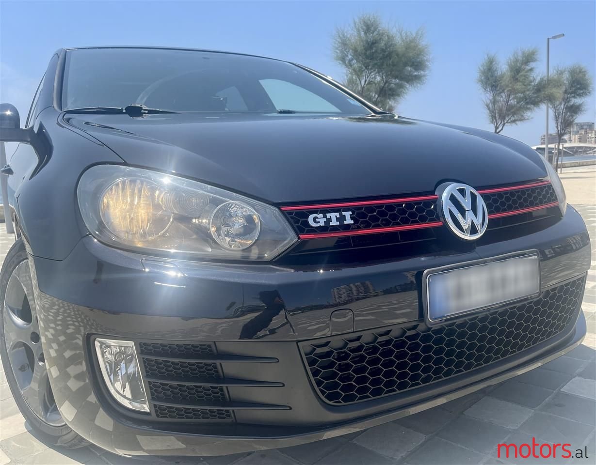 2010' Volkswagen Golf photo #6