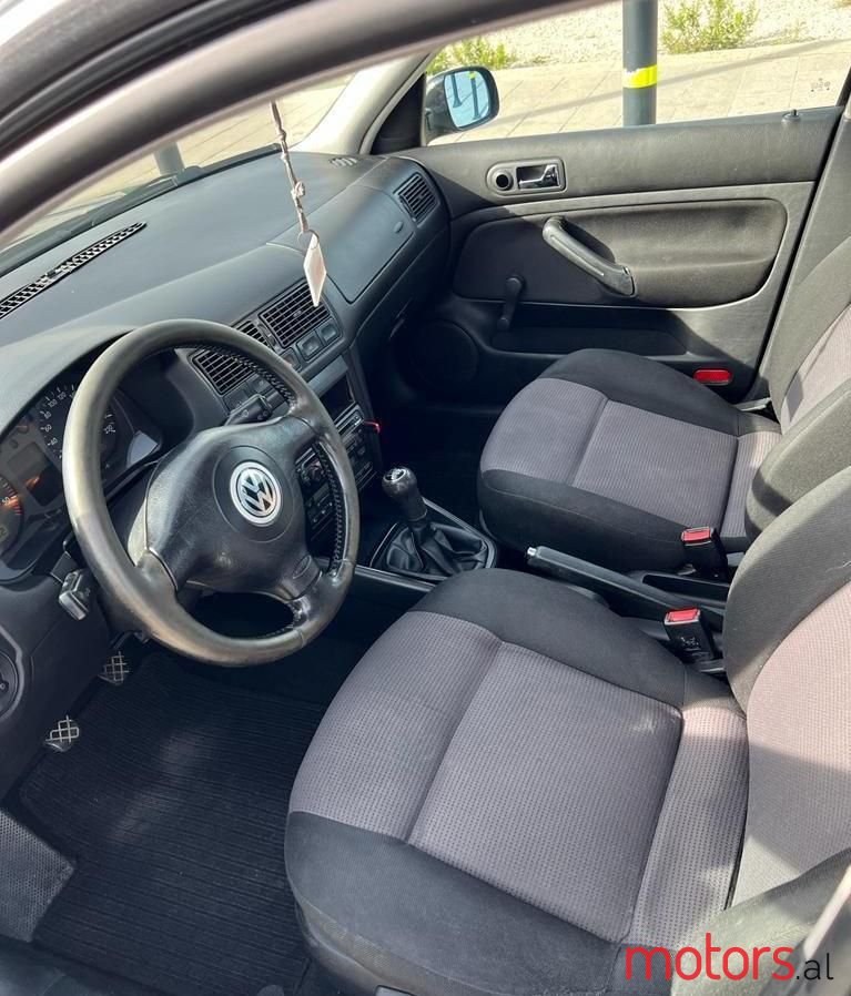 2000' Volkswagen Golf photo #3