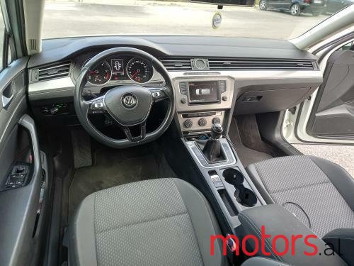 2016' Volkswagen Passat photo #3