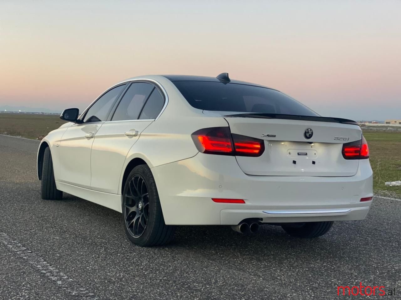 2013' BMW 328 photo #4