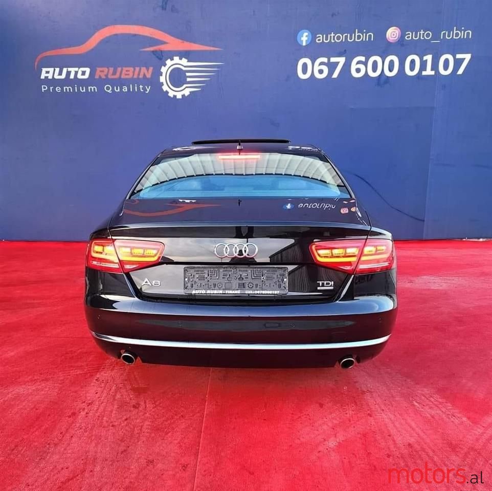 2012' Audi A8 photo #6