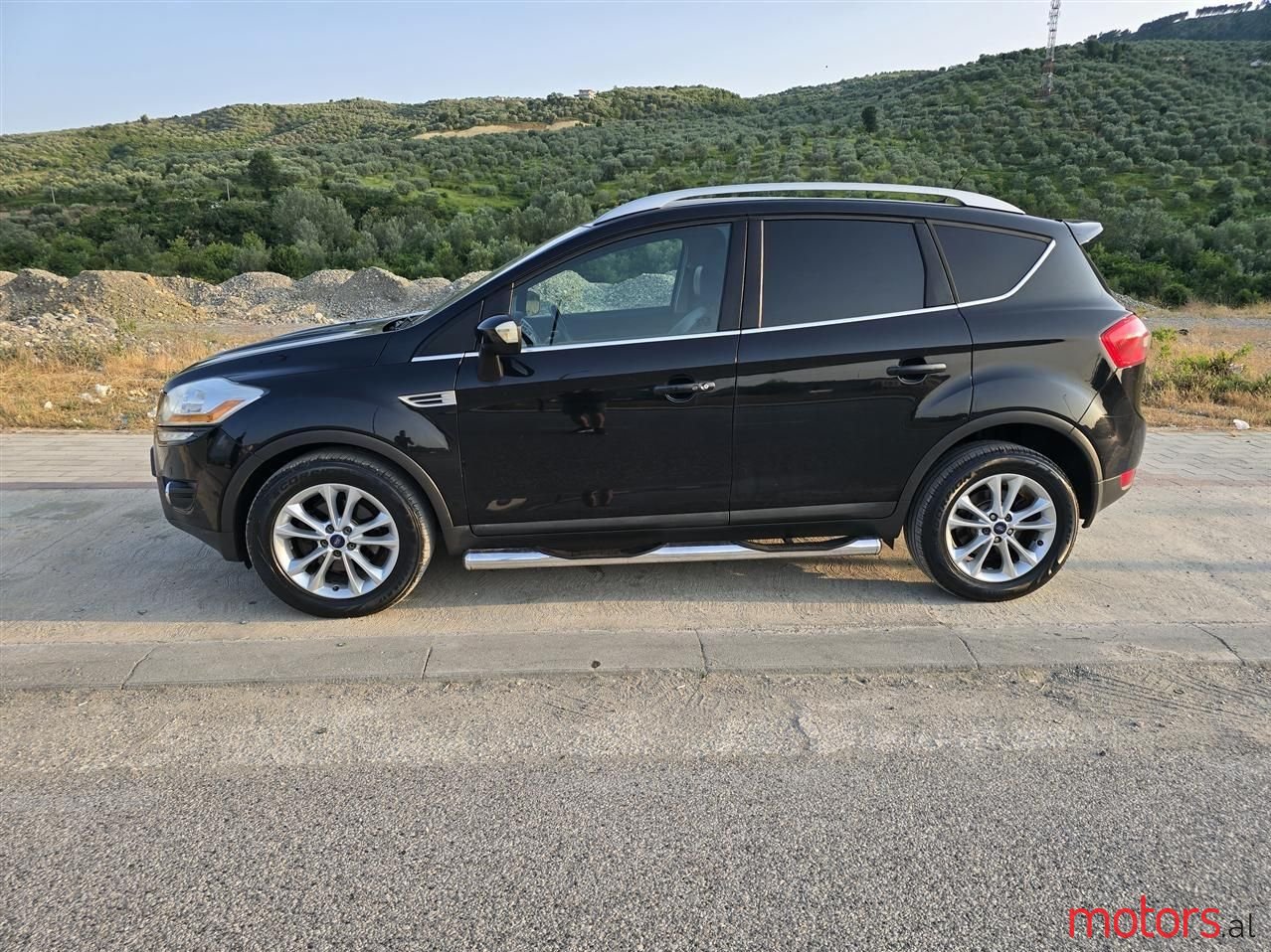 2012' Ford Kuga photo #2