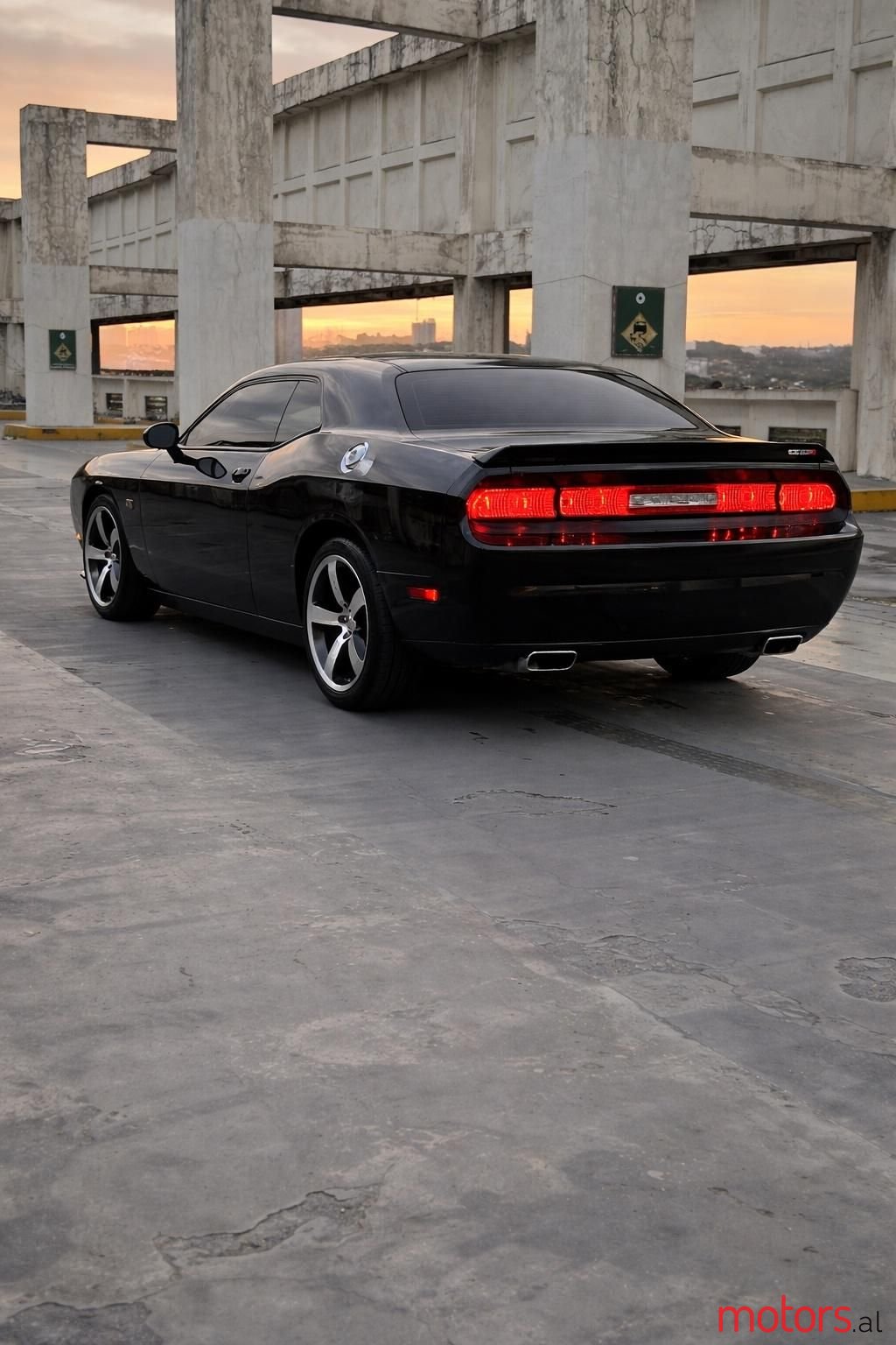 2014' Dodge Challenger photo #5