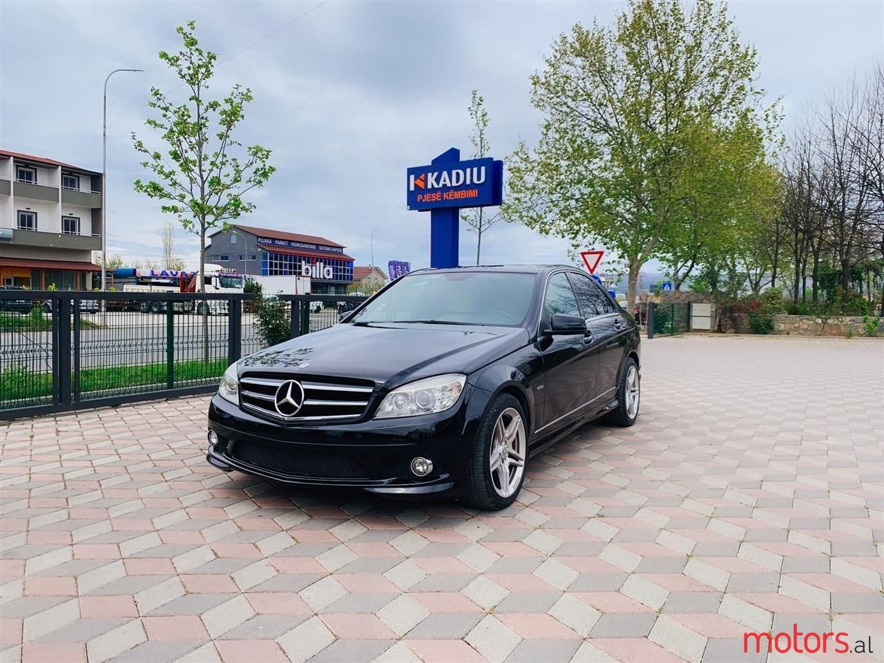 2008' Mercedes-Benz C 320 photo #1