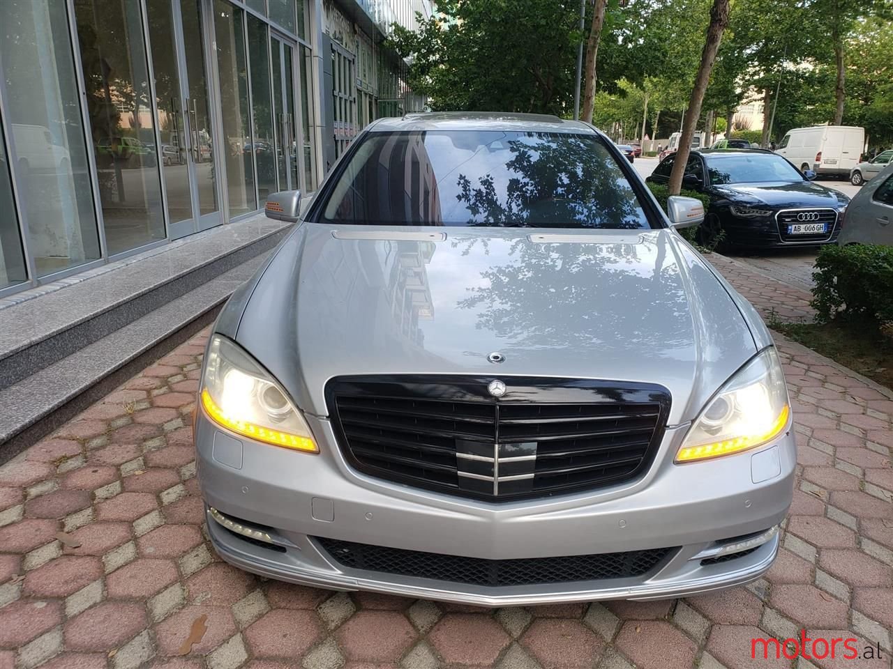 2011' Mercedes-Benz S 55 photo #1