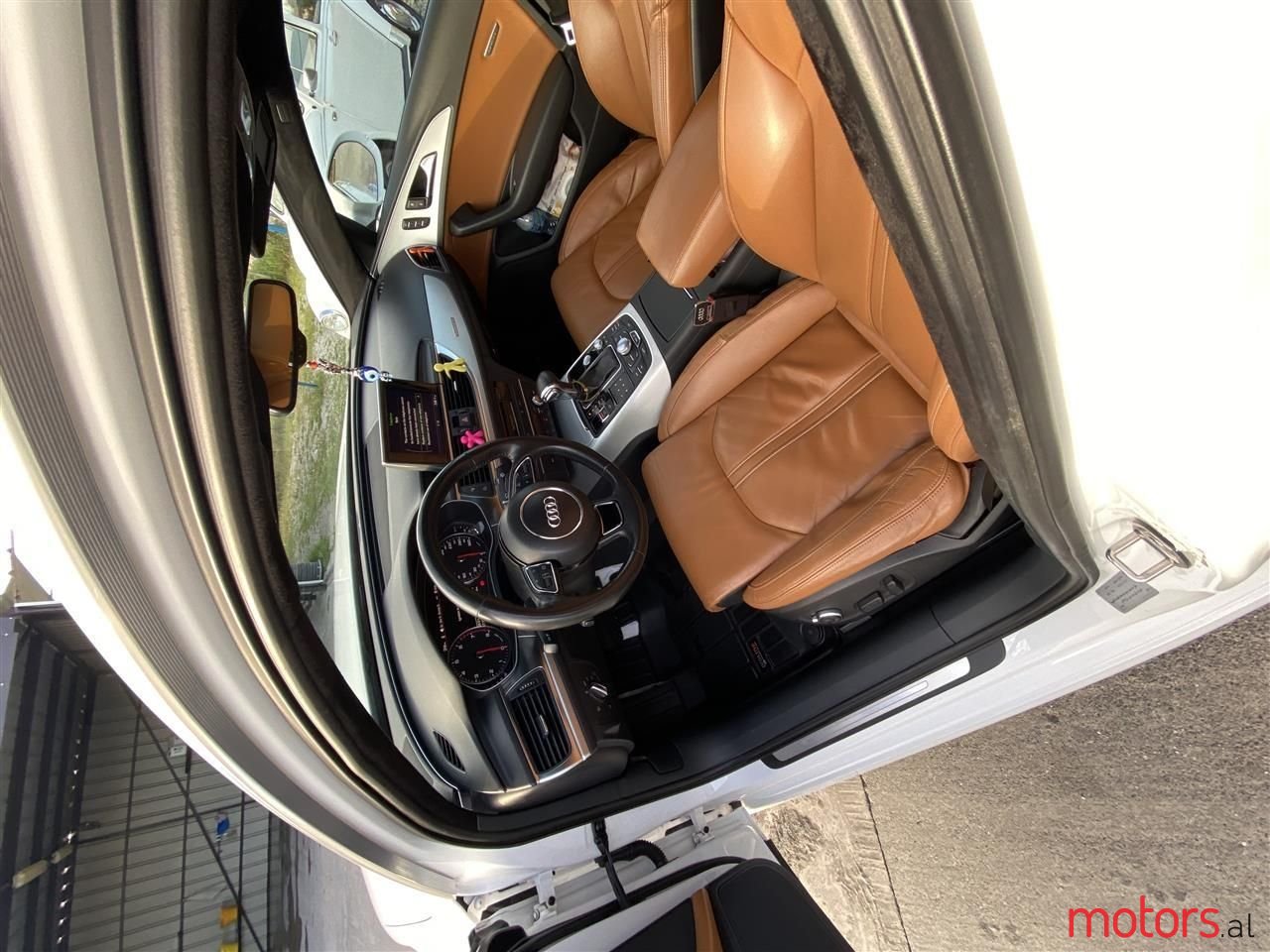 2012' Audi A6 photo #2