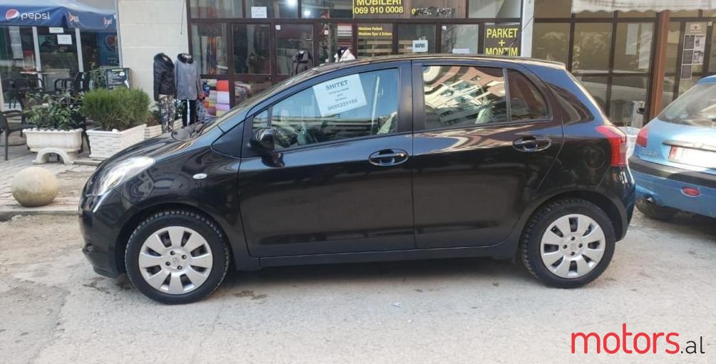 2006' Toyota Yaris photo #1