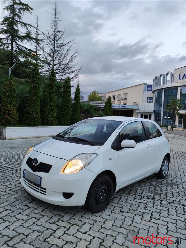 2007' Toyota Yaris photo #5