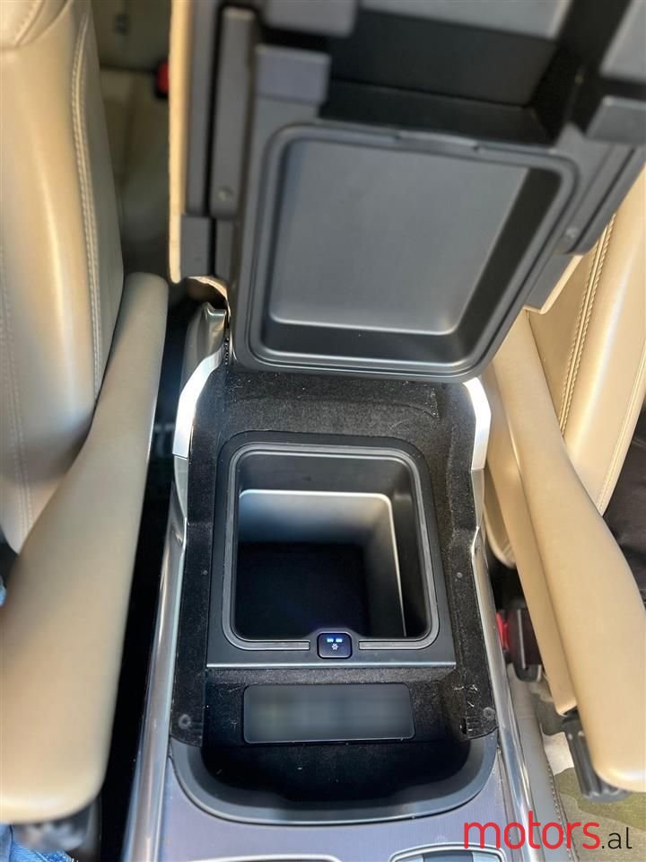 2018' Land Rover Range Rover Sport photo #5