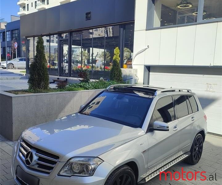 2011' Mercedes-Benz GLK 220 photo #1