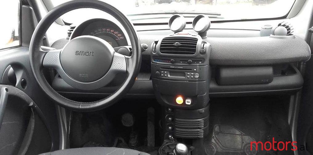 2001' Smart Forfour photo #2