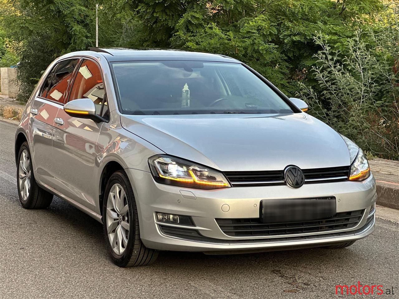 2015' Volkswagen Golf photo #2